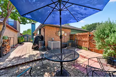 240 Dewey Court, Irving, TX 75060 - Photo 27