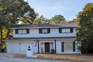 900 N Bowen Rd, Arlington, TX 76012 - Photo 1