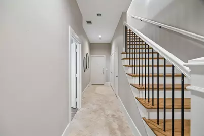 2606 Shelby Avenue #102, Dallas, TX 75219 - Photo 3