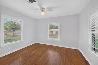 351 S Waco Street, Van Alstyne, TX 75495 - Photo 7