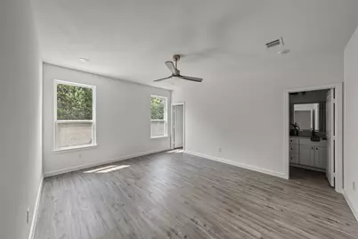 5822 Stonegate Circle, Granbury, TX 76048 - Photo 9