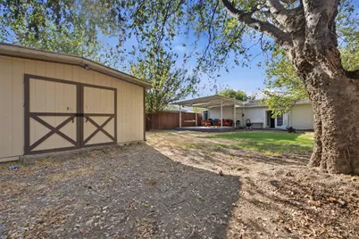 1801 Garden Oaks Drive, Irving, TX 75061 - Photo 25