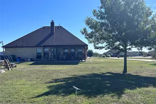 1055 Chartres, Oak Ridge, TX 75142 - Photo 7