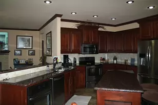 1055 Chartres, Oak Ridge, TX 75142 - Photo 35