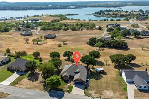 115 Lakeview Dr, Runaway Bay, TX 76426 - Photo 3