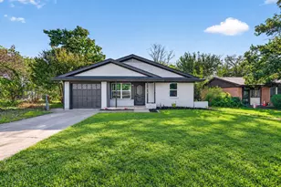 318 18th St, Grand Prairie, TX 75051 - Photo 1