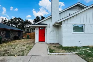 1703 Justin Lyn St, Arlington, TX 76012 - Photo 3