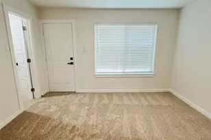 1703 Justin Lyn St, Arlington, TX 76012 - Photo 9