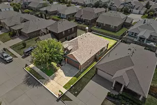 529 Branding Iron Trail, Fort Worth, TX 76131 - Photo 3