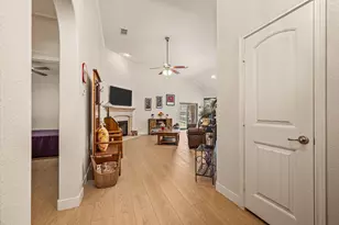 529 Branding Iron Trail, Fort Worth, TX 76131 - Photo 9