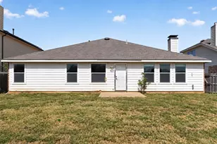501 Roundrock Ln, Fort Worth, TX 76140 - Photo 25