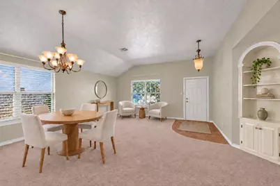 501 Roundrock Lane, Fort Worth, TX 76140 - Photo 3