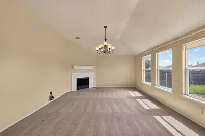 501 Roundrock Lane, Fort Worth, TX 76140 - Photo 13