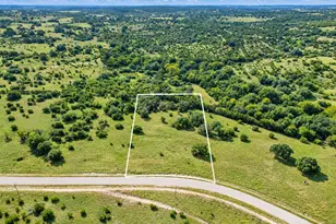 1745 Hidden Oaks Trl, Glen Rose, TX 76043 - Photo 1