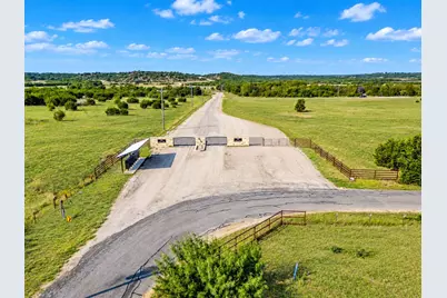 1745 Hidden Oaks Trail, Glen Rose, TX 76043 - Photo 3