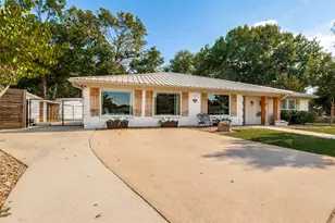 3700 Woodmont Ct, Bedford, TX 76021 - Photo 3