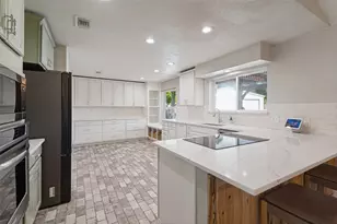 3700 Woodmont Ct, Bedford, TX 76021 - Photo 9