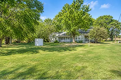 708 E Pine Street, Edgewood, TX 75117 - Photo 3