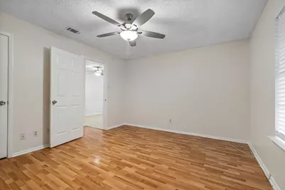 726 E Pecan Street, Hurst, TX 76053 - Photo 13