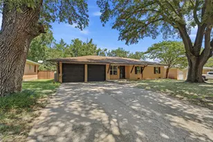 1303 Lafayette Dr, Denison, TX 75020 - Photo 1