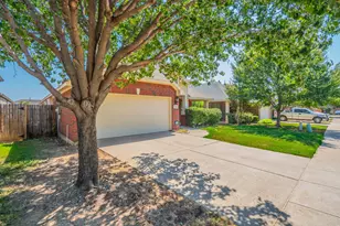 712 Cheryl St, Crowley, TX 76036 - Photo 21