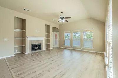 712 Cheryl Street, Crowley, TX 76036 - Photo 3