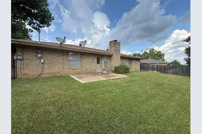 5912 Pleasant Hill Drive, Arlington, TX 76016 - Photo 11