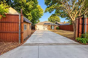 17922 Hillcrest Rd, Dallas, TX 75252 - Photo 11