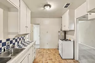1524 Maplewood Ave, Corsicana, TX 75110 - Photo 5