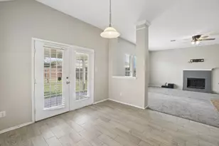 517 Azalea Dr, Glenn Heights, TX 75154 - Photo 11