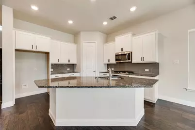 5104 Shallow Pond Drive, Little Elm, TX 76227 - Photo 9