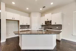 5104 Shallow Pond Dr, Little Elm, TX 76227 - Photo 9