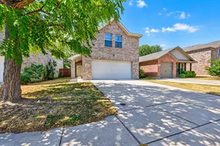 765 River Hill Ln, Fort Worth, TX 76114 - Photo 3