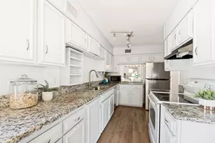 13747 Flagstone Ln, Dallas, TX 75240 - Photo 11