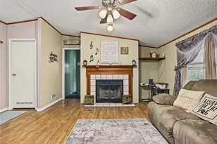 6005 Vinery Ln, Joshua, TX 76058 - Photo 3