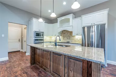 3005 Dry Creek Court, Decatur, TX 76234 - Photo 7