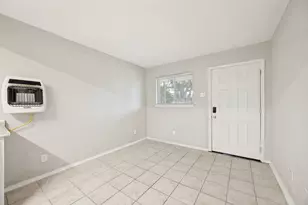 1001 W Elm St, Denison, TX 75020 - Photo 3