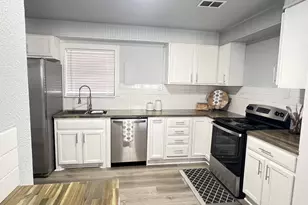725 E Main St, Denison, TX 75021 - Photo 5