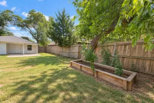 1613 N College St, McKinney, TX 75069 - Photo 25