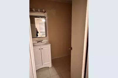 106 N Mill Street, Bowie, TX 76230 - Photo 3