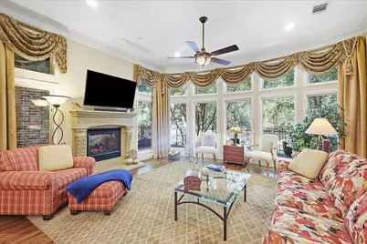 2809 Creekway Drive, Carrollton, TX 75010 - Photo 5