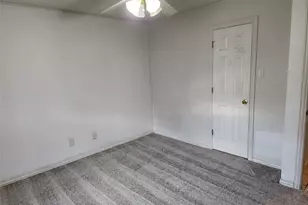 326 N Scullin Ave, Denison, TX 75020 - Photo 9