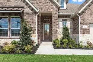 804 Scarlet Sage Dr, Waxahachie, TX 75165 - Photo 3