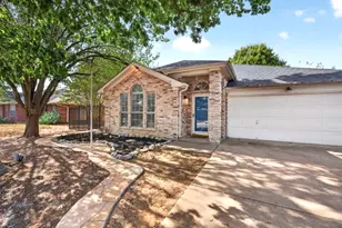 1150 Marc St, Burleson, TX 76028 - Photo 3