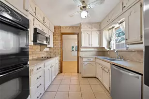 2004 Stefani Ct, Arlington, TX 76013 - Photo 5