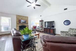 4805 Bonneville Dr, Arlington, TX 76016 - Photo 19