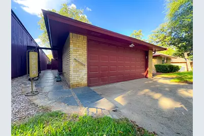 4805 Bonneville Drive, Arlington, TX 76016 - Photo 5