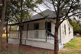 206 E Canton St, Palmer, TX 75152 - Photo 1