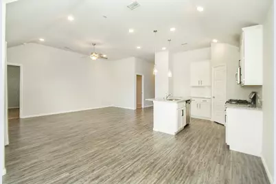 8840 Landergin Mesa Drive, Fort Worth, TX 76131 - Photo 3