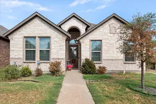 1700 Prestwick Ln, Ennis, TX 75119 - Photo 1